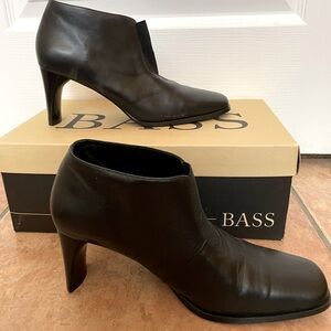 Women's heeled ankle boots